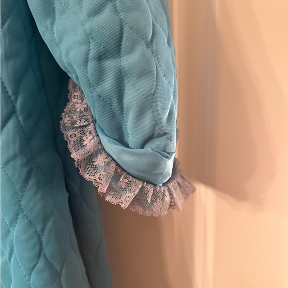 Ann Gordon Quilted House coat in teal blue - Picture 3 of 6